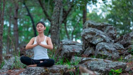 6ac2fd8706ce75345a1849a541578543 Ejercicios para despertar la Energía con la Respiración del Hielo con Manu Yoga de Vida - HitLive